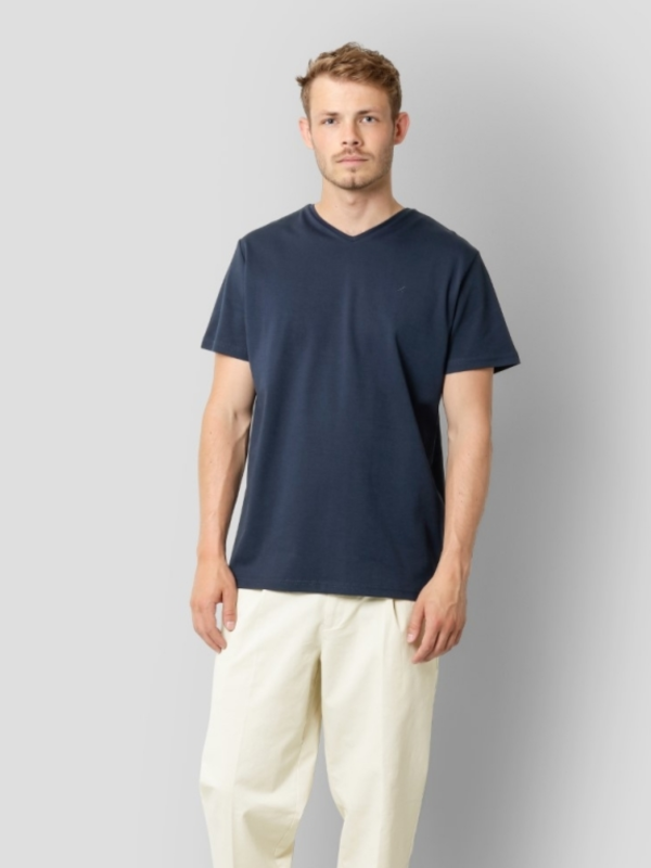 Clean Cut Copenhagen Dark Navy Organic V-Neck T-Shirt