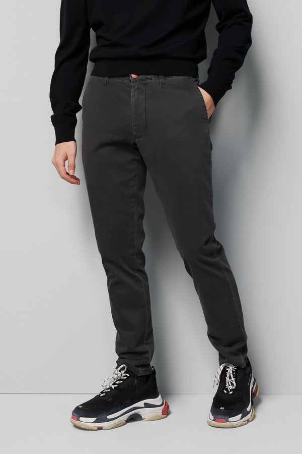 M5 DARK GREY 5 Pocket Chino
