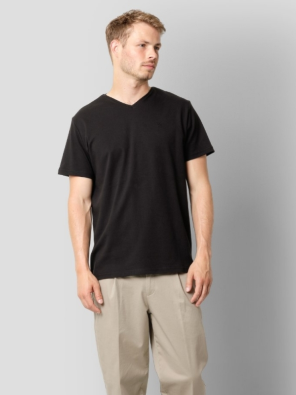 Clean Cut Copenhagen Black Organic V-Neck T-Shirt