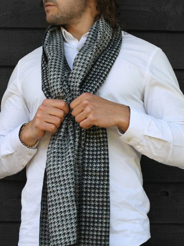 SWOLE PANDA Bamboo Black houndstooth Scarf