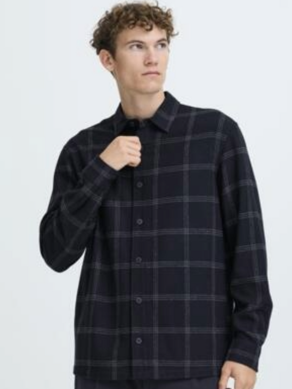 CASUAL FRIDAY NAVY CHECK OVERSHIRT