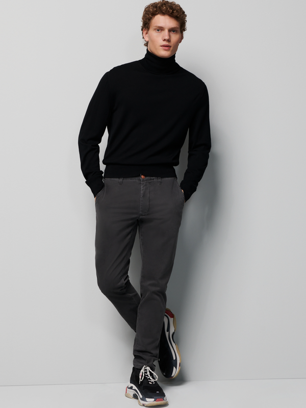 M5 DARK GREY 5 Pocket Chino