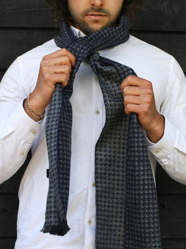 SWOLE PANDA Bamboo navy houndstooth Scarf