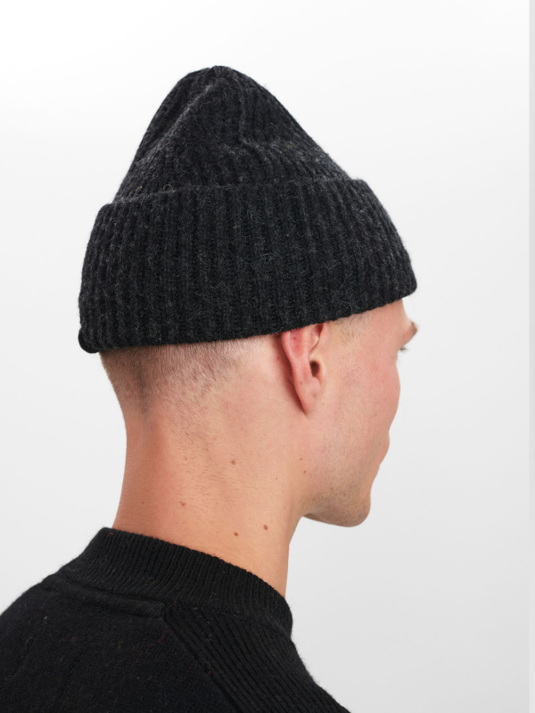 Anerkjendt Caviar Black Wool Hat